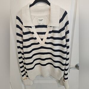 ABERCROMBIE - Navy Striped Pullover Size Large